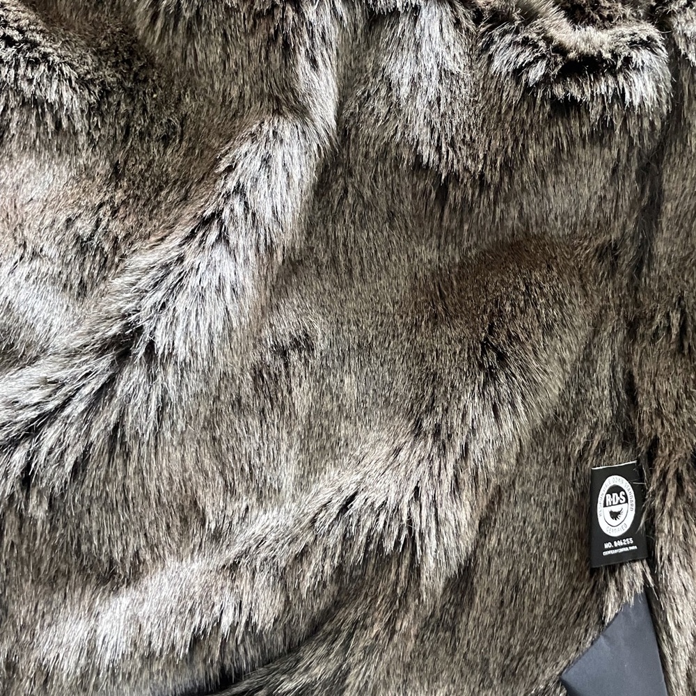 Tna Niseko Jacket with Hood - Picture 3 of 8